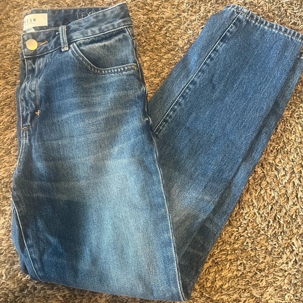 Neuw straight leg “Lexi” style jeans